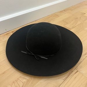 Wool 100% 💯 Black Women’s falll/winter hat from A New Day